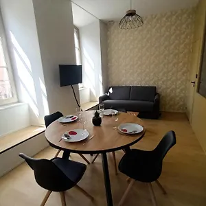 Chez David - T2 Neuf Dans Centre Historique Appartement
